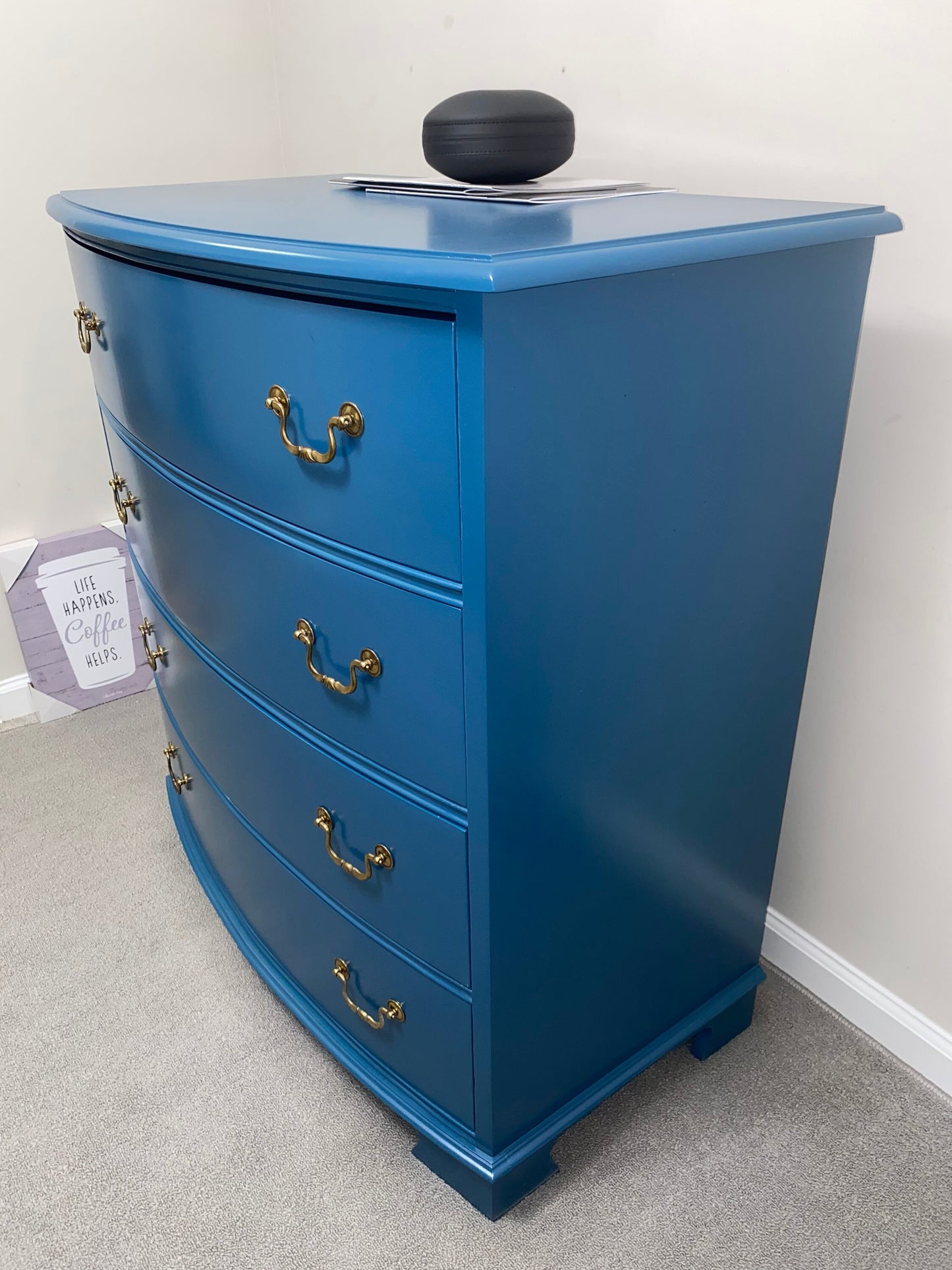 Vintage Green Dresser: Timeless Elegance and Charm 4
