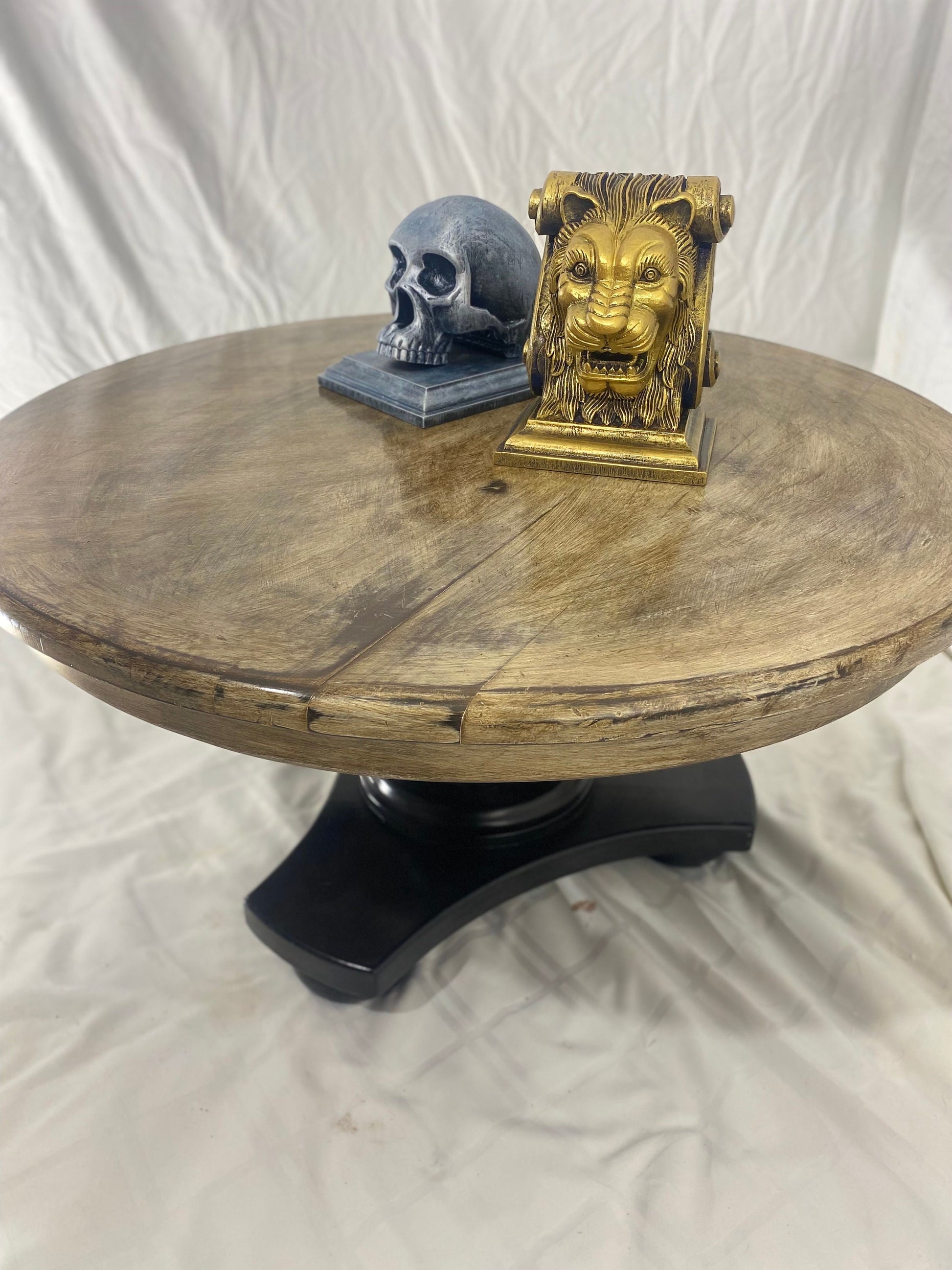Wooden Round Pedestal Table 3