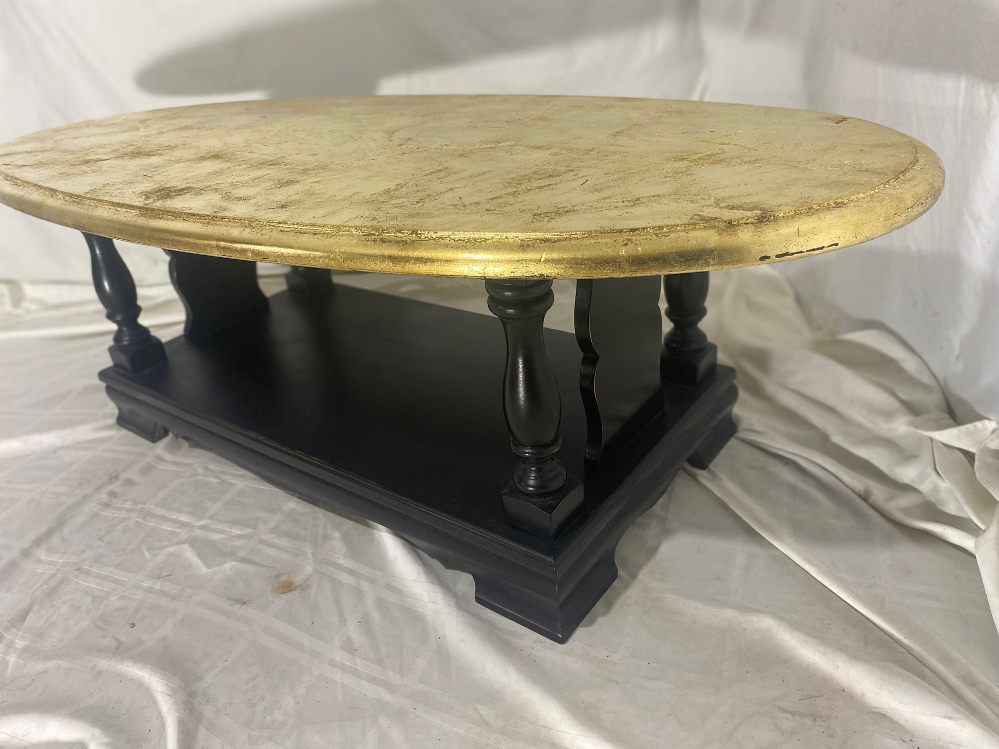 Luxurious Gold Leaf Coffee Table - Vintage Furniture 4